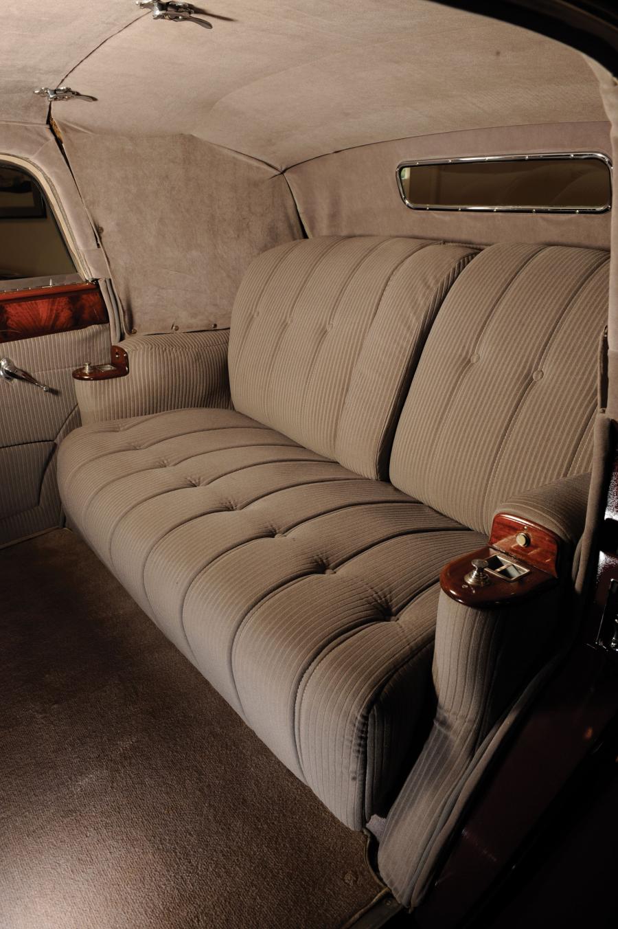  Packard Twelve Model 1608 Touring Cabriolet by Brunn 1938 года  (фото 5 из 12)